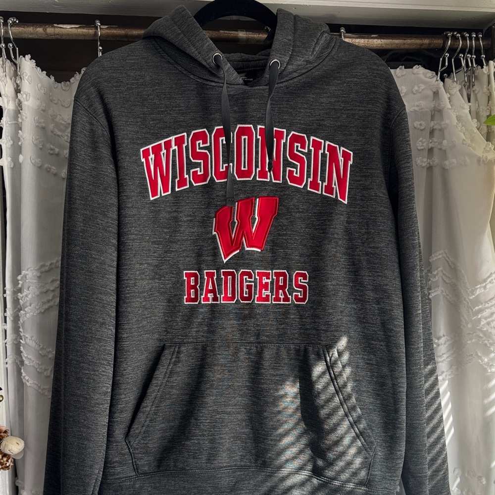 Wisconsin Badgers Gray Hoodie